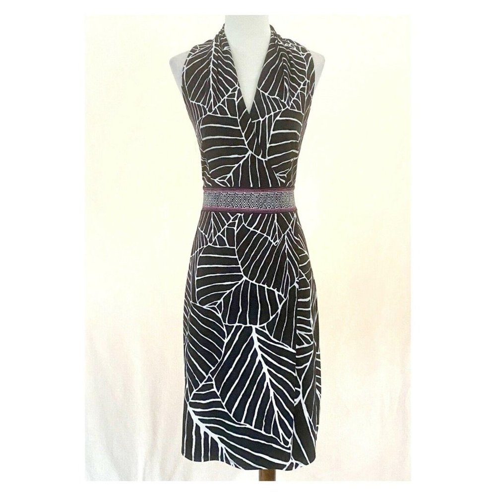 White House Black Market Geometric Leaf Dress